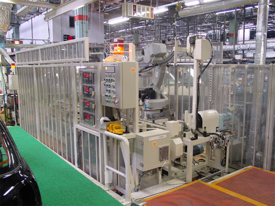 Dispensing Robot for Automobile Window Glass